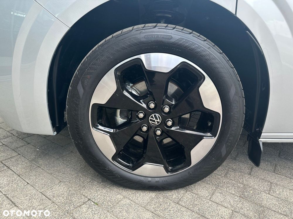 Volkswagen Nowa Caravelle Caravelle Style silnik: 2,0 l TDI 170 KM / skrzynia biegów: 8-biegowa automatyczna rozstaw osi: 3500 mm - 31