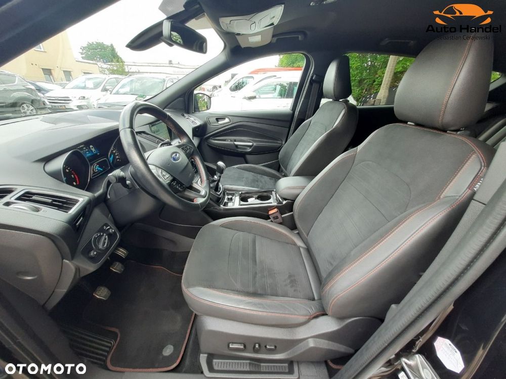 Ford Kuga 1.5 EcoBoost 2x4 ST-Line - 37