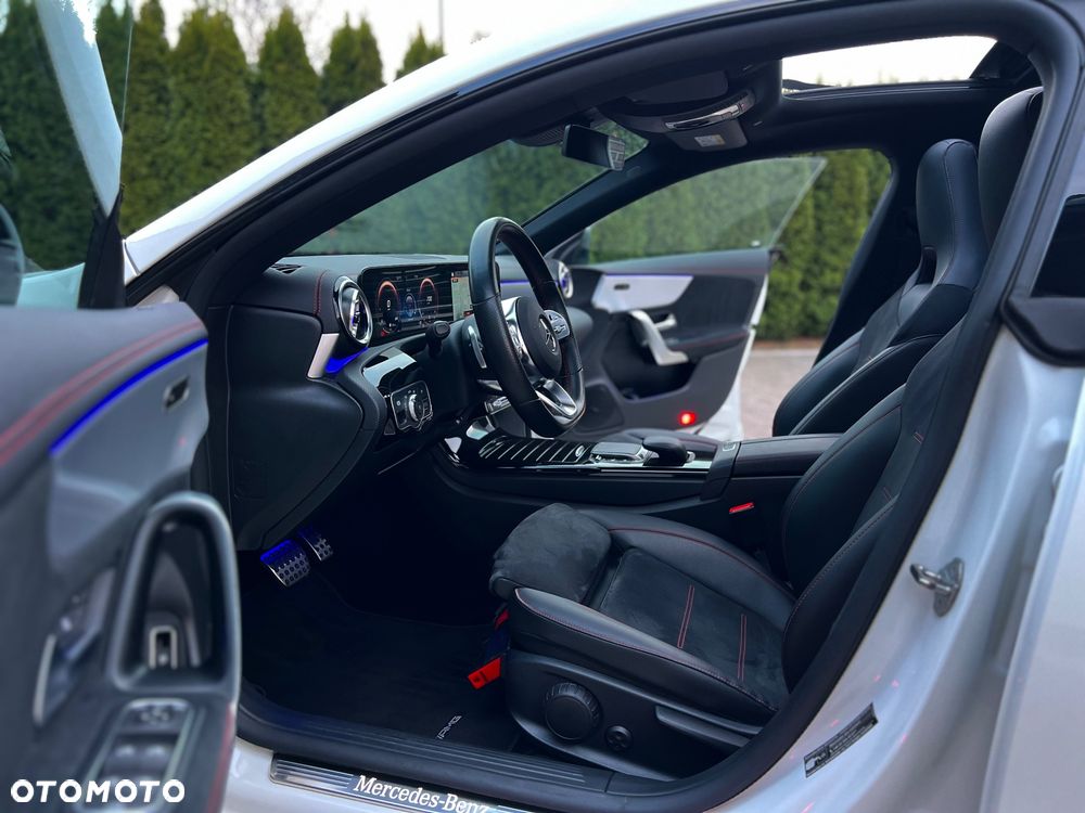 Mercedes-Benz CLA 250 4-Matic AMG Line 7G-DCT - 11