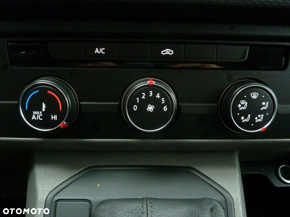 Volkswagen Transporter - 26