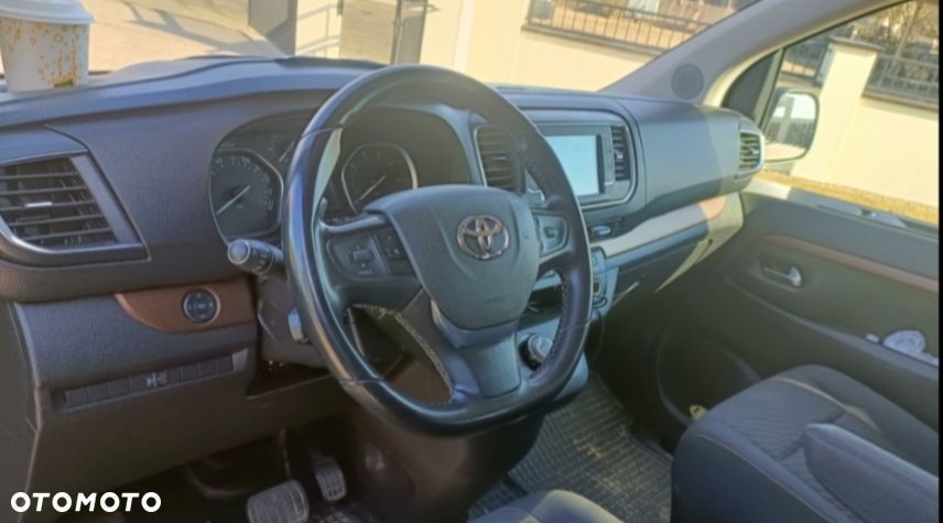 Toyota ProAce Kombi D-4D Medium 2,8t - 8