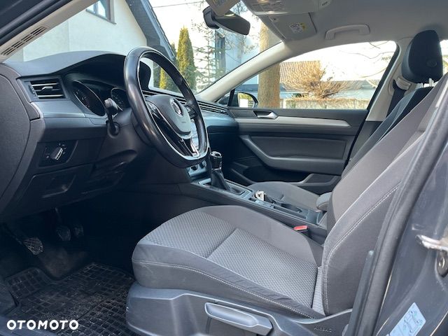 Volkswagen Passat 1.5 TSI EVO Comfortline - 7