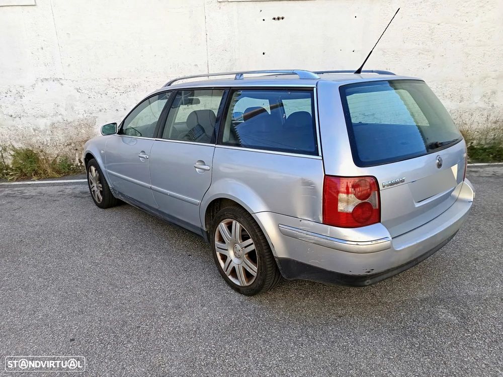 VW Passat Variant 1.9 TDi Highline - 3