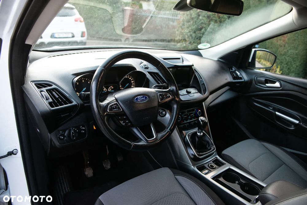 Ford Kuga 2.0 TDCi 4x4 Titanium - 19