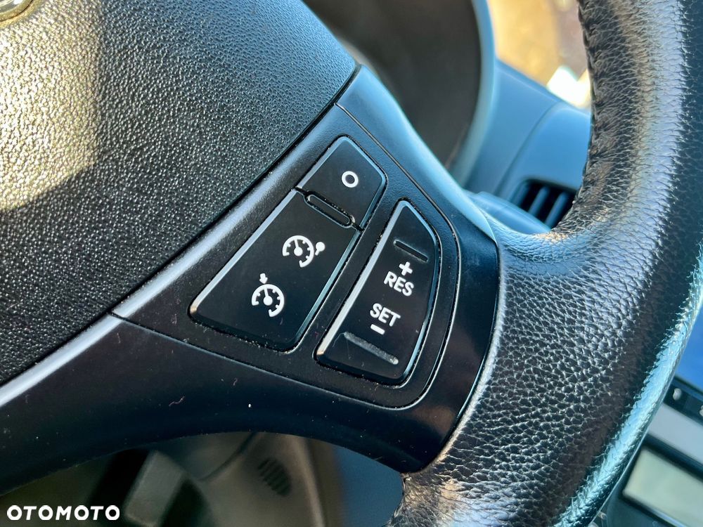 Hyundai i30 i30cw 1.4 FIFA WM Edition - 24