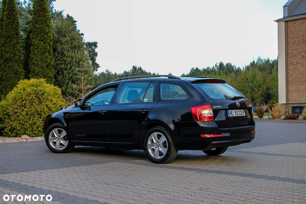 Skoda Octavia Combi 2.0 TDI Ambition - 17