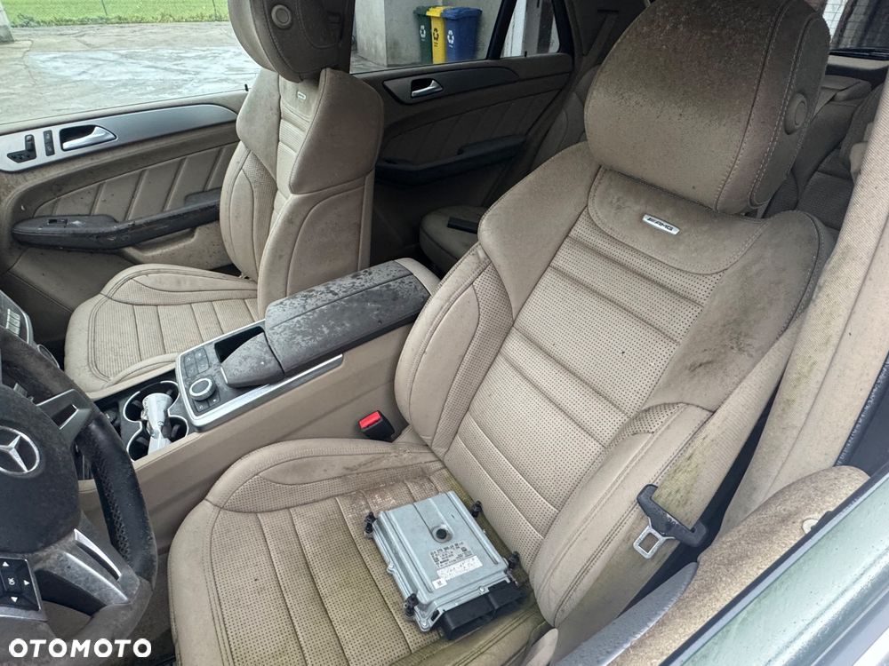 Mercedes-Benz ML - 13