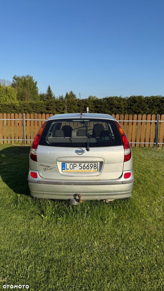 Nissan Almera Tino 2.2 DI - 4