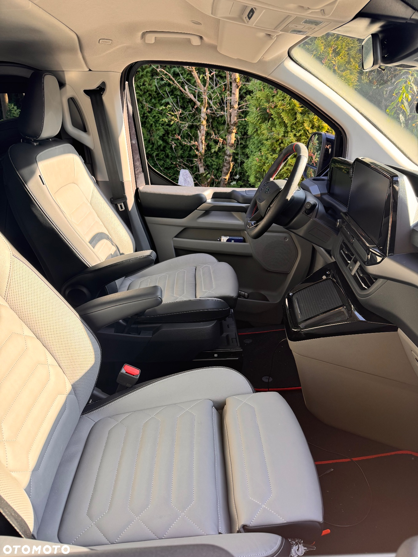 Ford Tourneo Custom 2.0 EcoBlue 320 AWD L1 Titanium X - 26