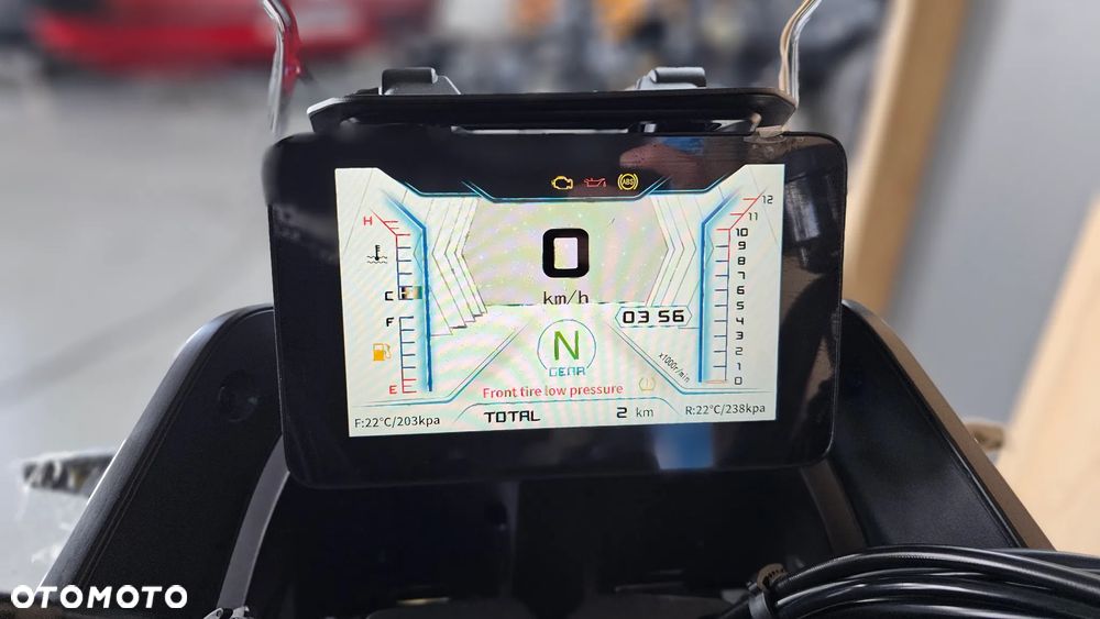 QJMOTOR SVT 650X - 13