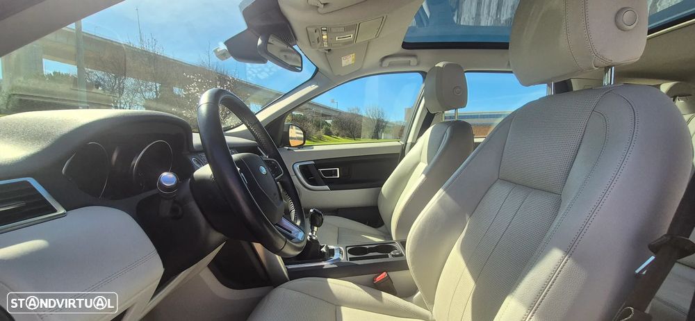 Land Rover Discovery Sport 2.0 eD4 HSE - 17