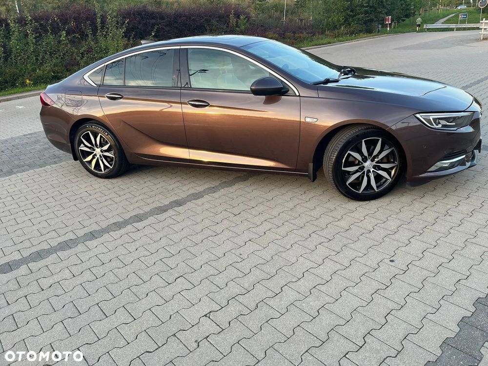 Opel Insignia - 1