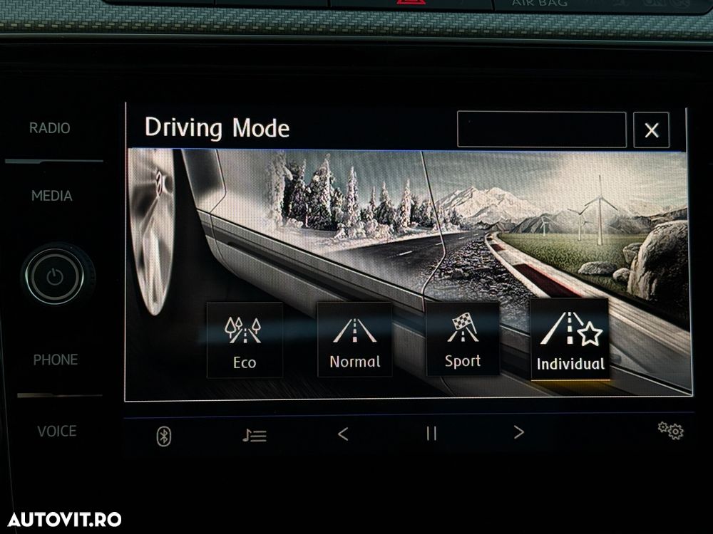 Volkswagen Passat 2.0 TDI SCR 4Motion DSG Highline - 14