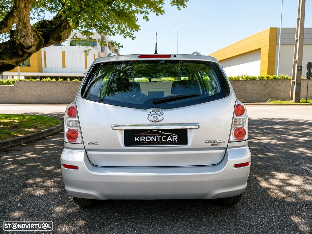 Toyota Corolla Verso 1.6 VVT-i - 6