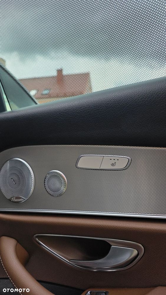 Mercedes-Benz Klasa E 220 d 4-Matic 9G-TRONIC - 17
