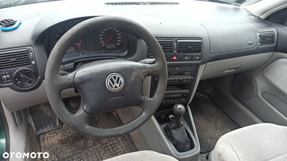 VW GOLF IV 1.6 BENZYNA - 6