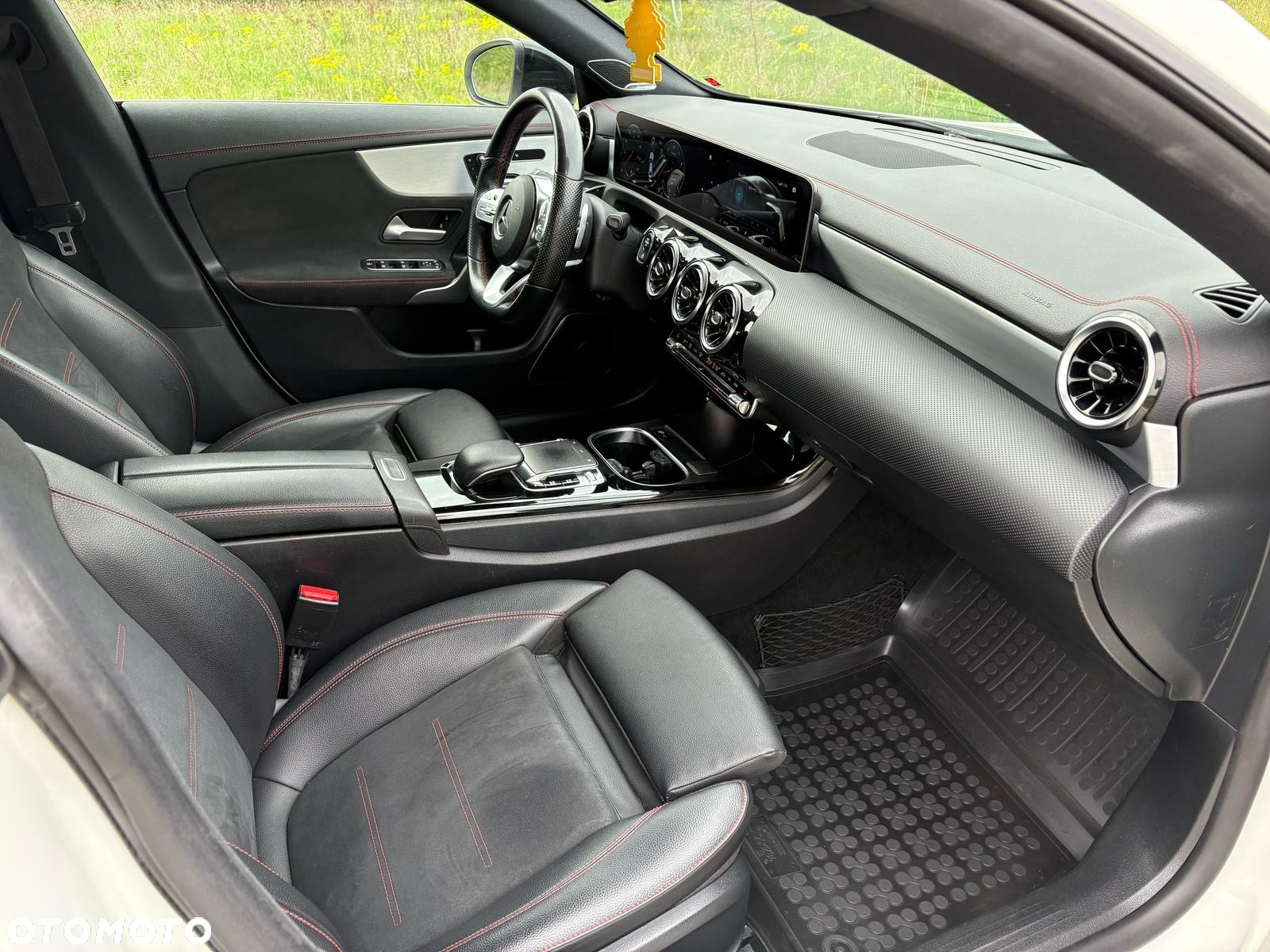 Mercedes-Benz CLA 250 4-Matic AMG Line 7G-DCT - 17