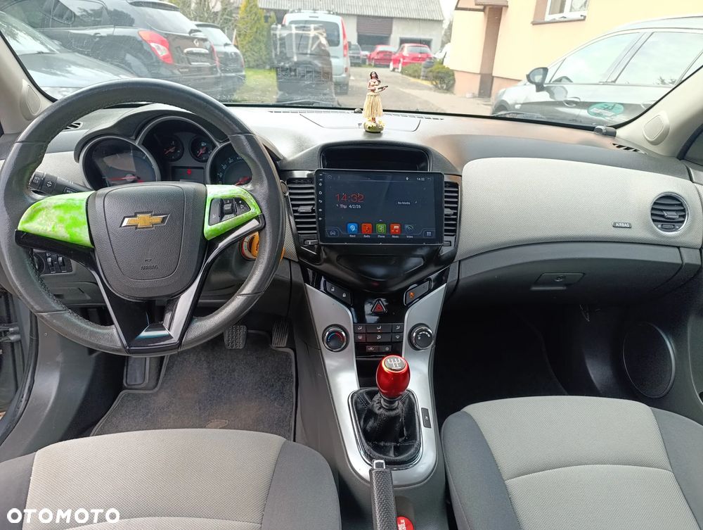 Chevrolet Cruze 1.6 LS - 2