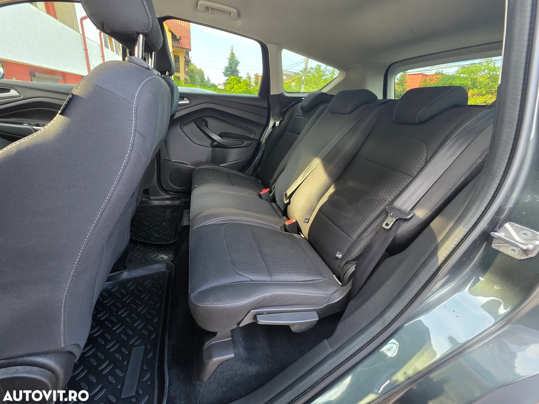 Ford Kuga 1.5 TDCi 2WD Trend - 10
