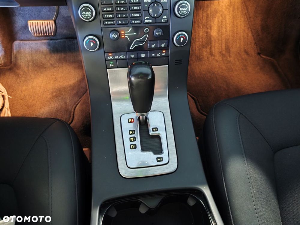 Volvo V70 D4 Geartronic Kinetic - 11