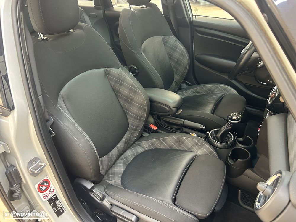 MINI 5 Portas Cooper Aut. - 13
