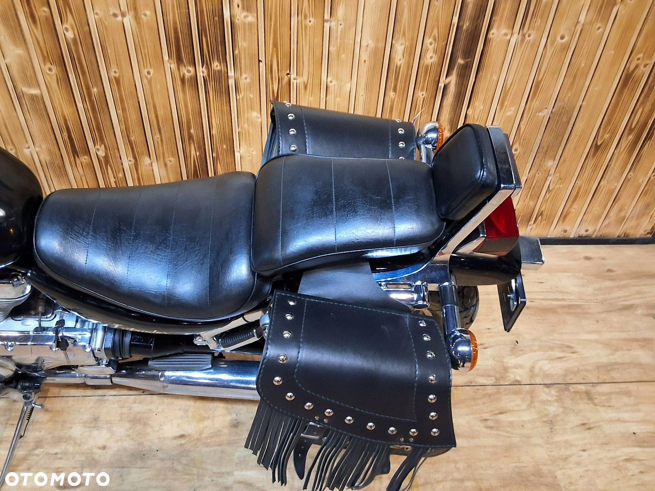 Suzuki Intruder - 4