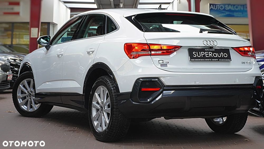 Audi Q3 Sportback - 9