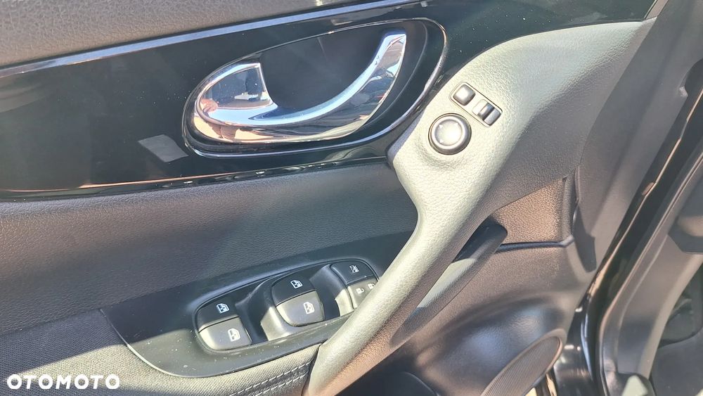 Nissan Qashqai 1.6 DCi N-Connecta Xtronic - 10