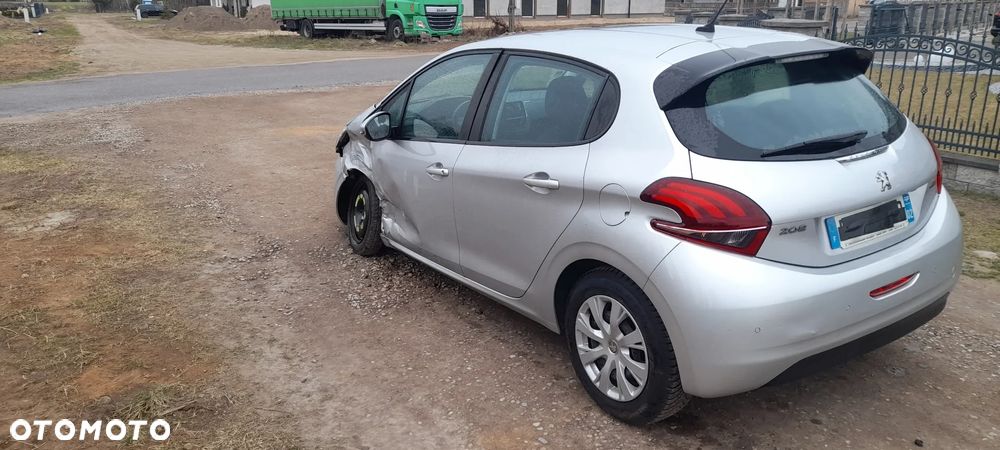 Peugeot 208 1.6 BlueHDi Active S&S - 8