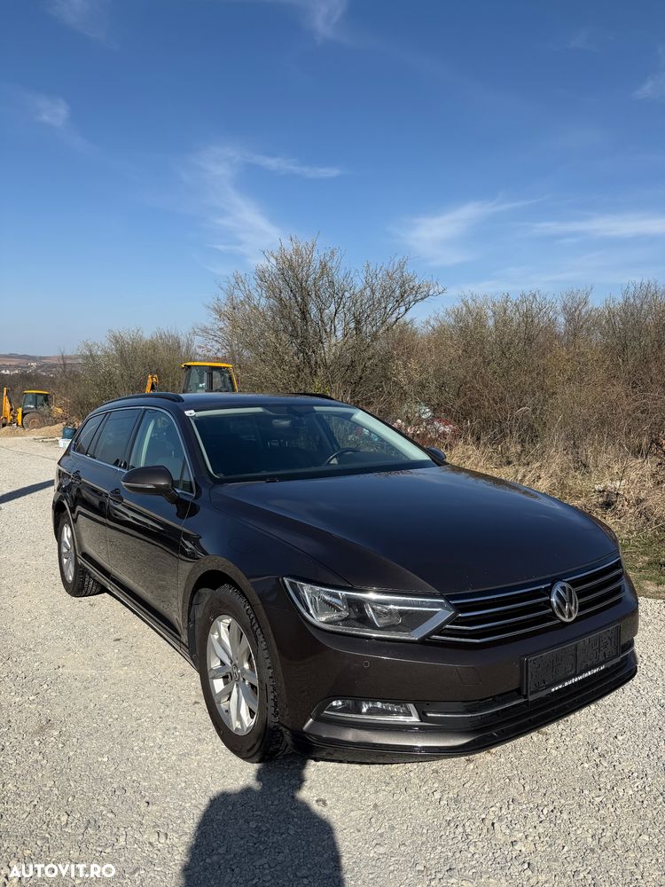 Volkswagen Passat 2.0 TDI DSG (BlueMotion Technology) Comfortline - 3