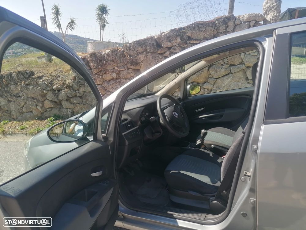 Fiat Punto 1.3 Multijet - 9