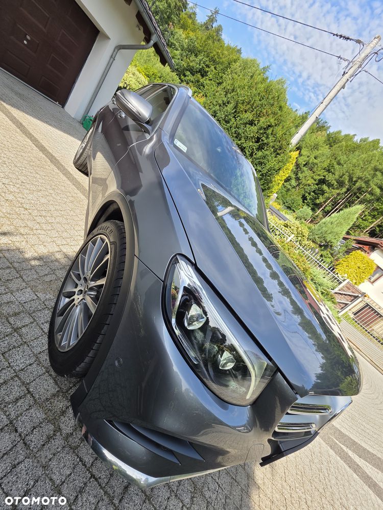 Mercedes-Benz GLC - 12