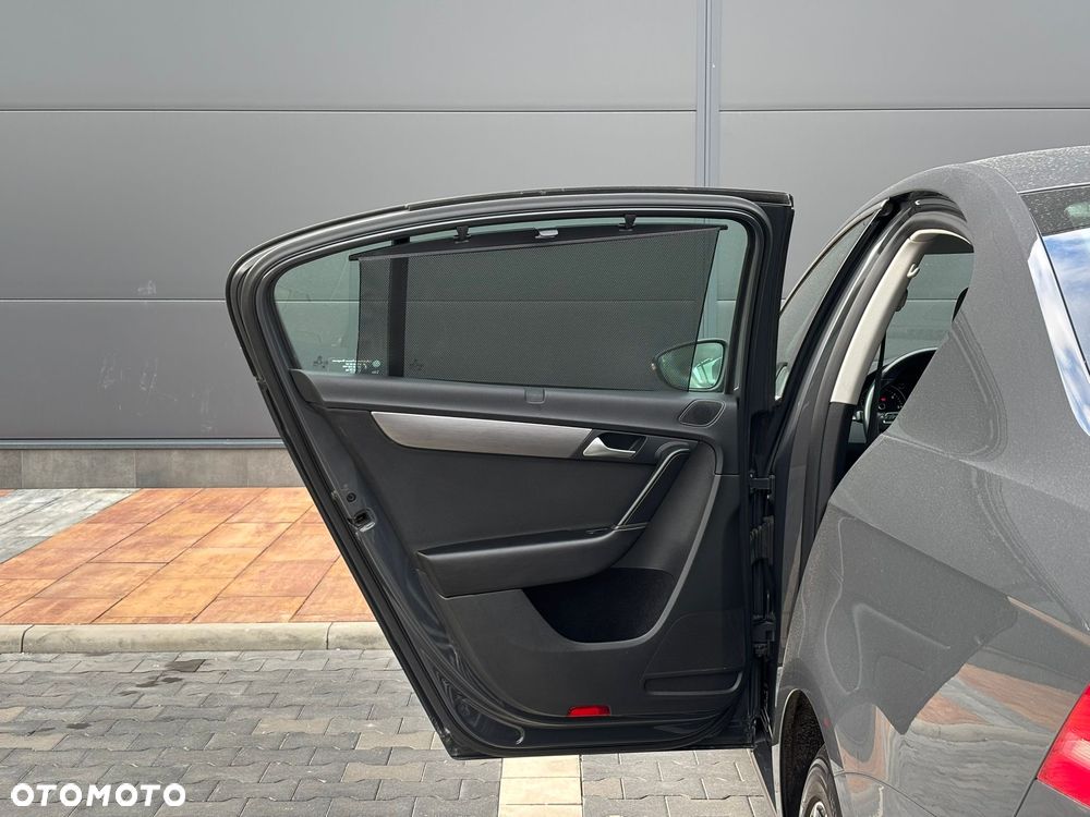 Volkswagen Passat 2.0 TDI Comfortline - 22