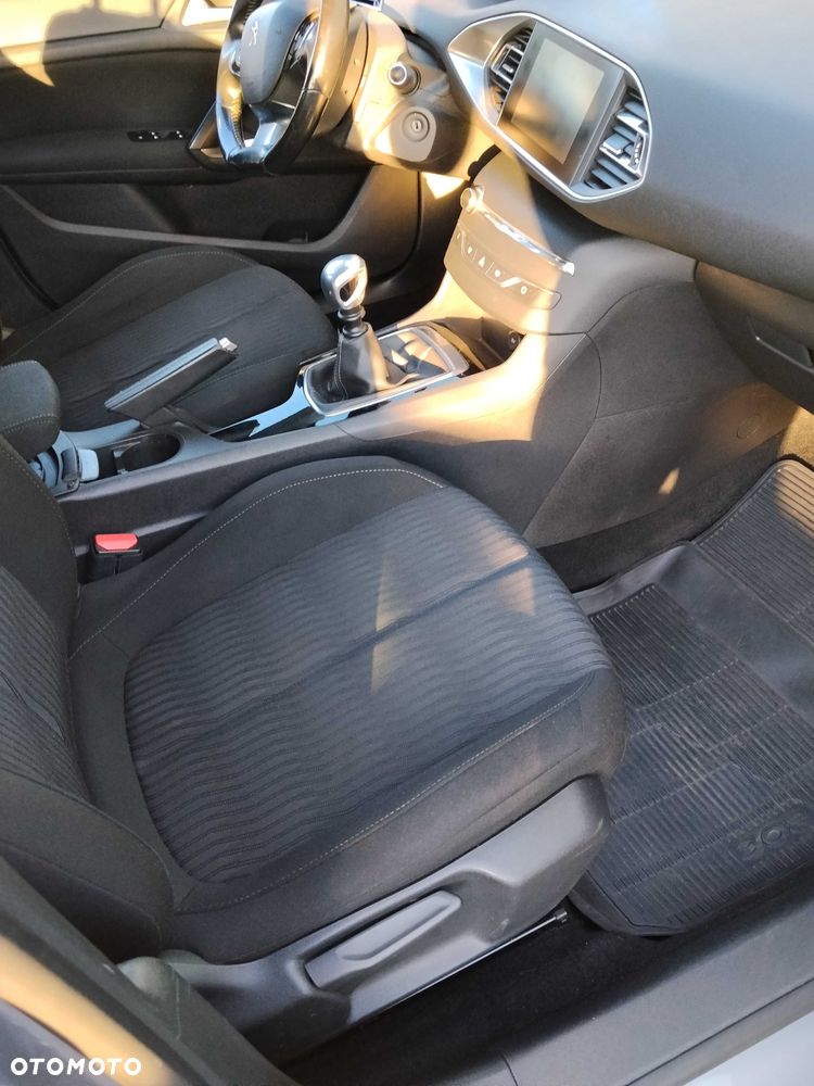 Peugeot 308 - 5