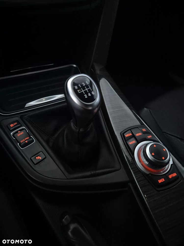 BMW Seria 3 - 12