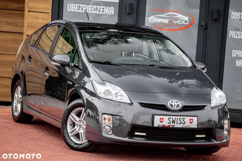 Toyota Prius (Hybrid) Life - 2