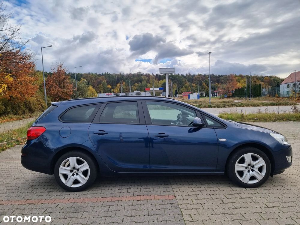 Opel Astra 1.4 Turbo Sports Tourer Innovation - 4
