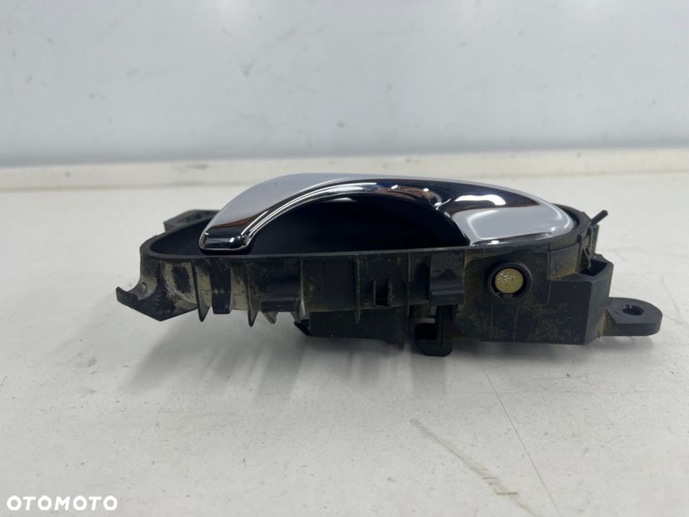 Klamka Nissan Qashqai II 2 J11 13-21r. lewa tylna przednia wewnętrzna rączka uchwyt drzwi 80671-4ea1 - 4