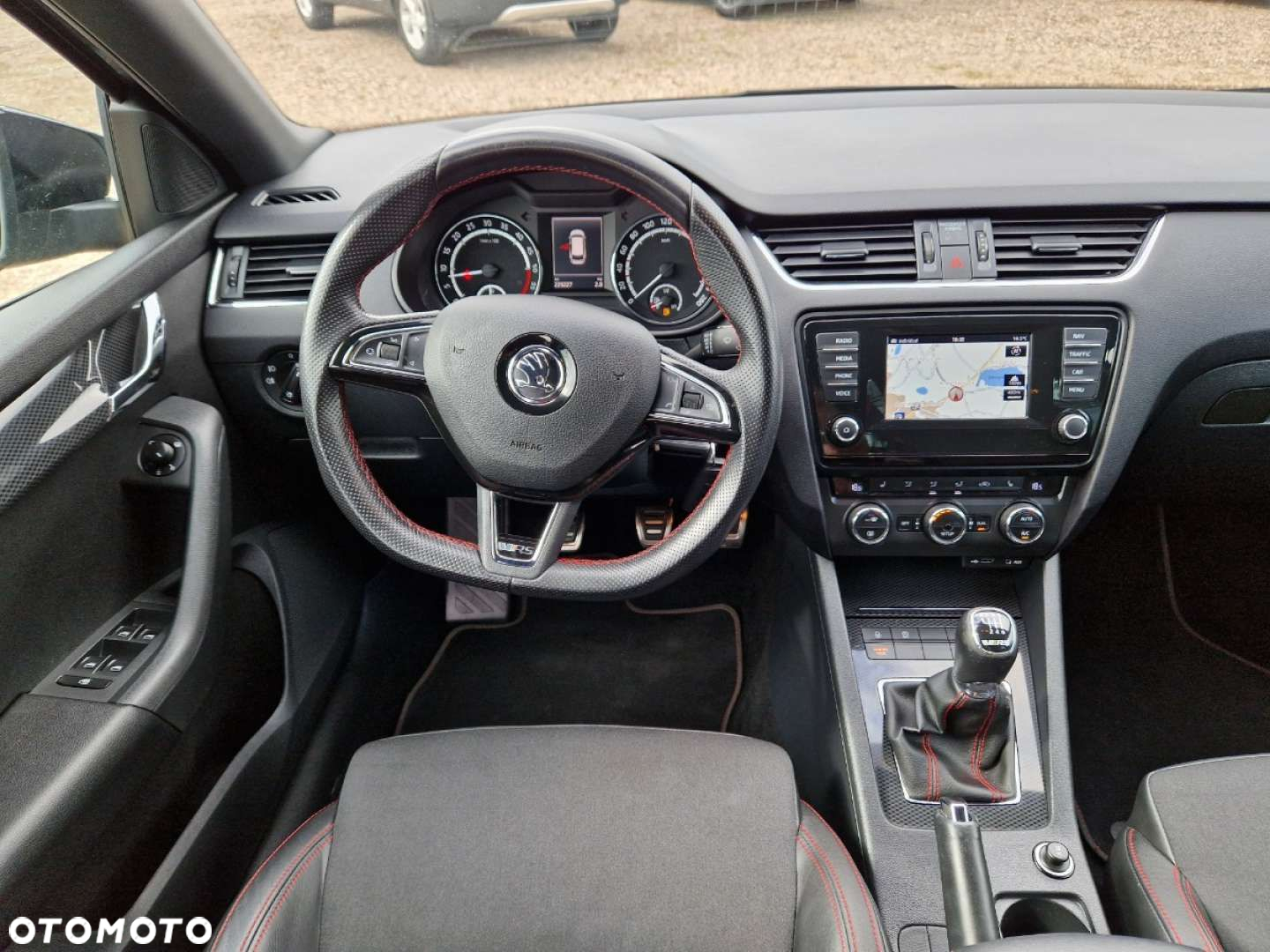 Skoda Octavia Combi 2.0 TDI RS - 18