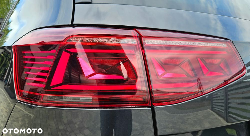 Volkswagen Passat - 13