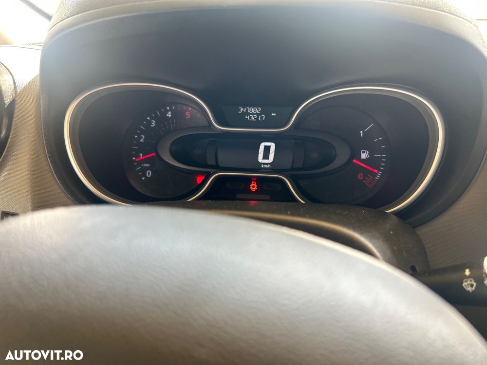 Renault Trafic - 17