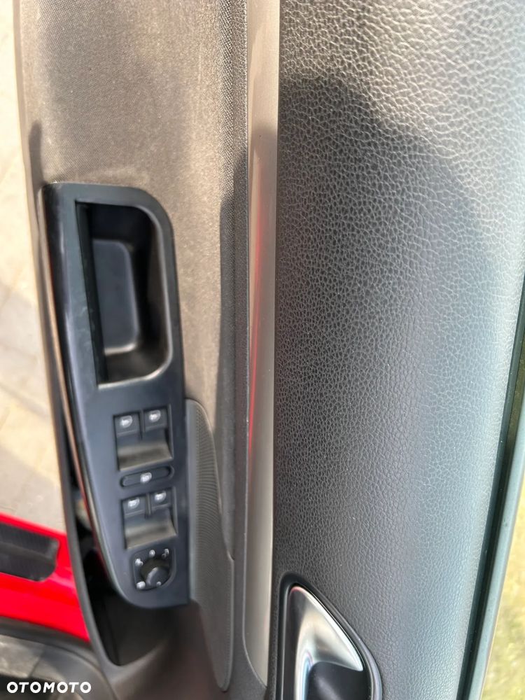 Volkswagen Golf VI 1.6 TDI Comfortline - 21