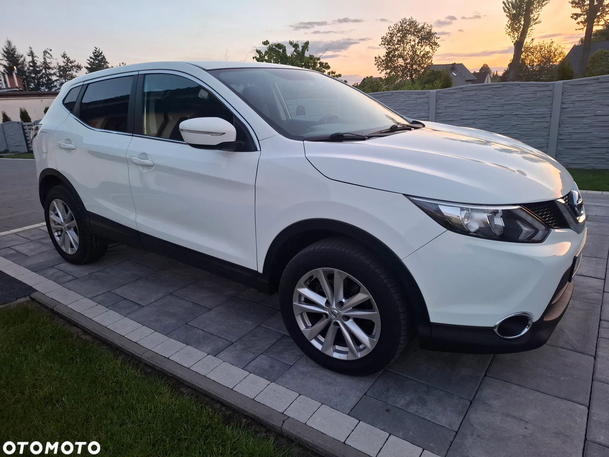 Nissan Qashqai - 1