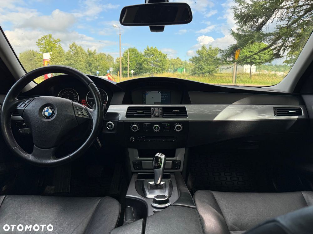 BMW Seria 5 520d Edition Exclusive - 16