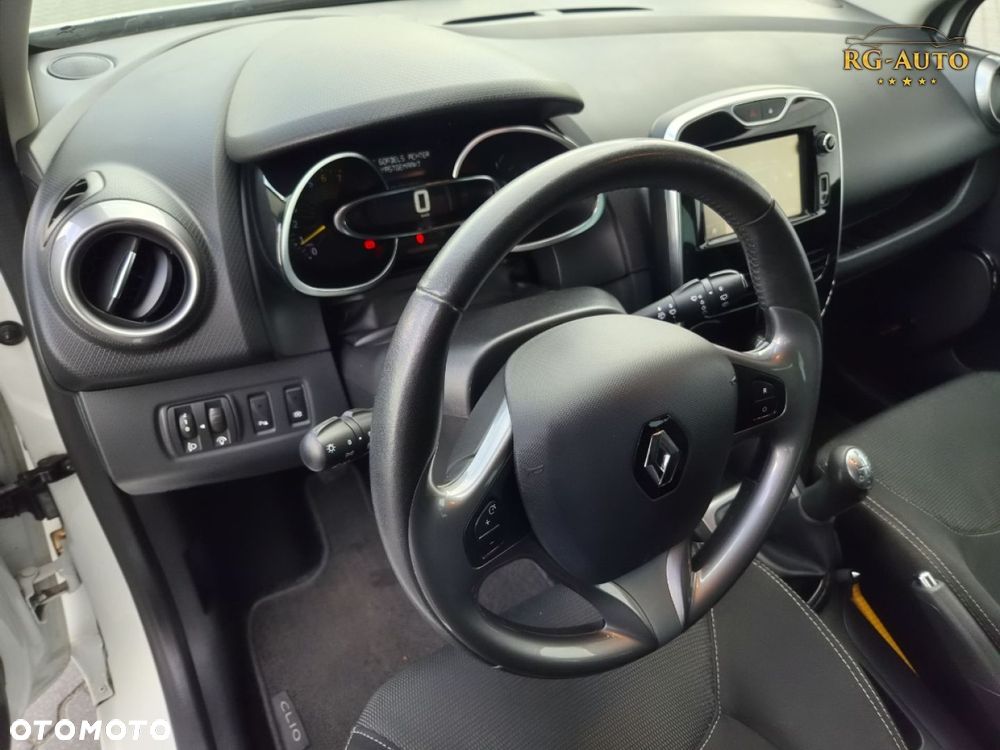 Renault Clio - 28