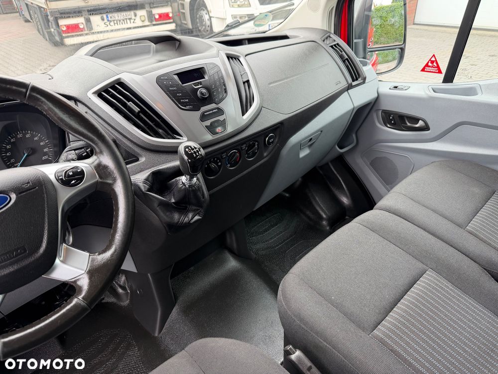 Ford Transit - 12