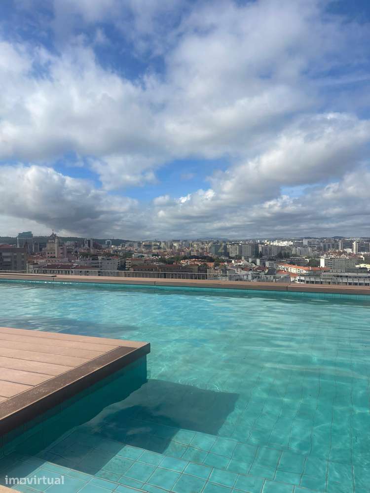 Apartamento T3 com estacionamento e piscina - Areeiro - Grande imagem: 3/17