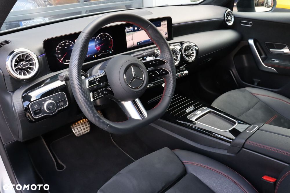 Mercedes-Benz Klasa A 200 AMG Line 7G-DCT - 9