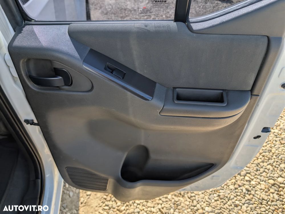 Nissan Navara 2.5 dCi Double Cab LE - 18