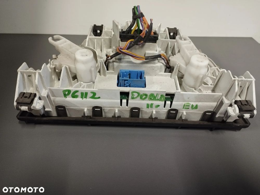 Fiat Doblo 2011->panel nawiewu klimatyzacji - 3